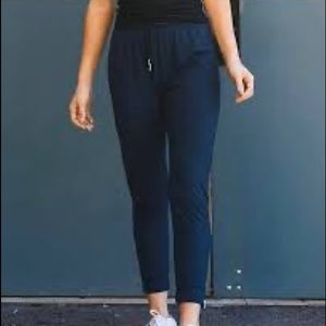 Zyia Everywhere Zipper Jogger